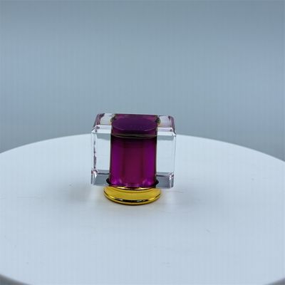 Купить 15mm Plastic Perfume Bottle Cap with Golden Chrome Black Purple Plating and 150°F Temperature Resistance online manufacture