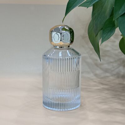 Купить China Popular Factory Perfume Cover Unique Zamak Perfume Caps Glass Bottle Set 30ml 50ml Frosted Transparent Lids online manufacture
