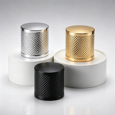 Luxury Grid Knurling Zamac Perfume Cap Cylinder Flat Top Rim Design FEA15 Mouth Zinc Alloy Perfume Cover Gold Silver Black Plating Custom Logo Источник Фабрика
