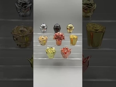 Видео с колпачками в форме цветка